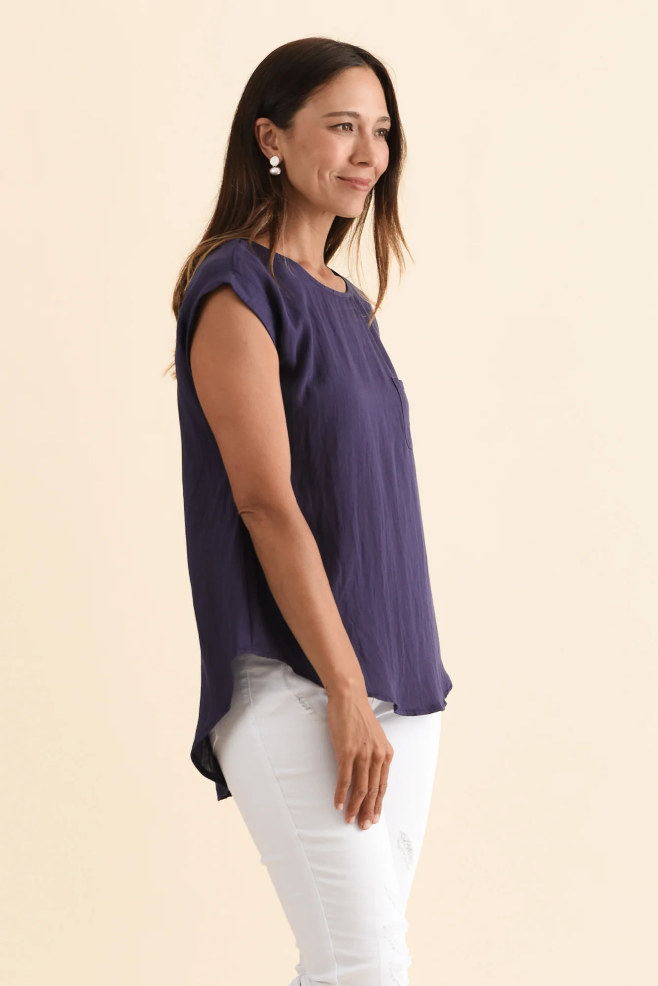 Aiden Navy Linen Blend Pocket Top - Image 3