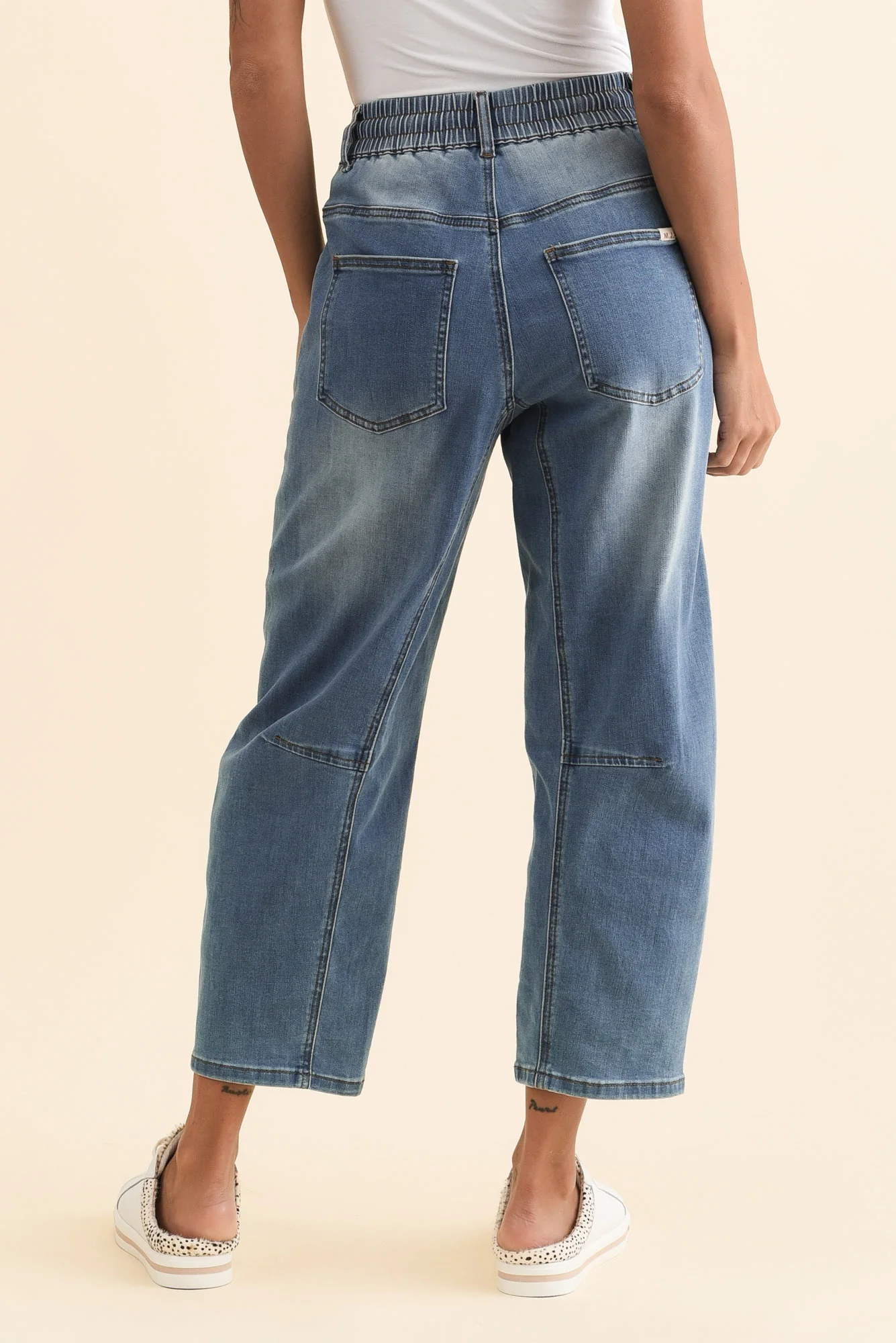 BB Barrel Blue Jeans - Image 5