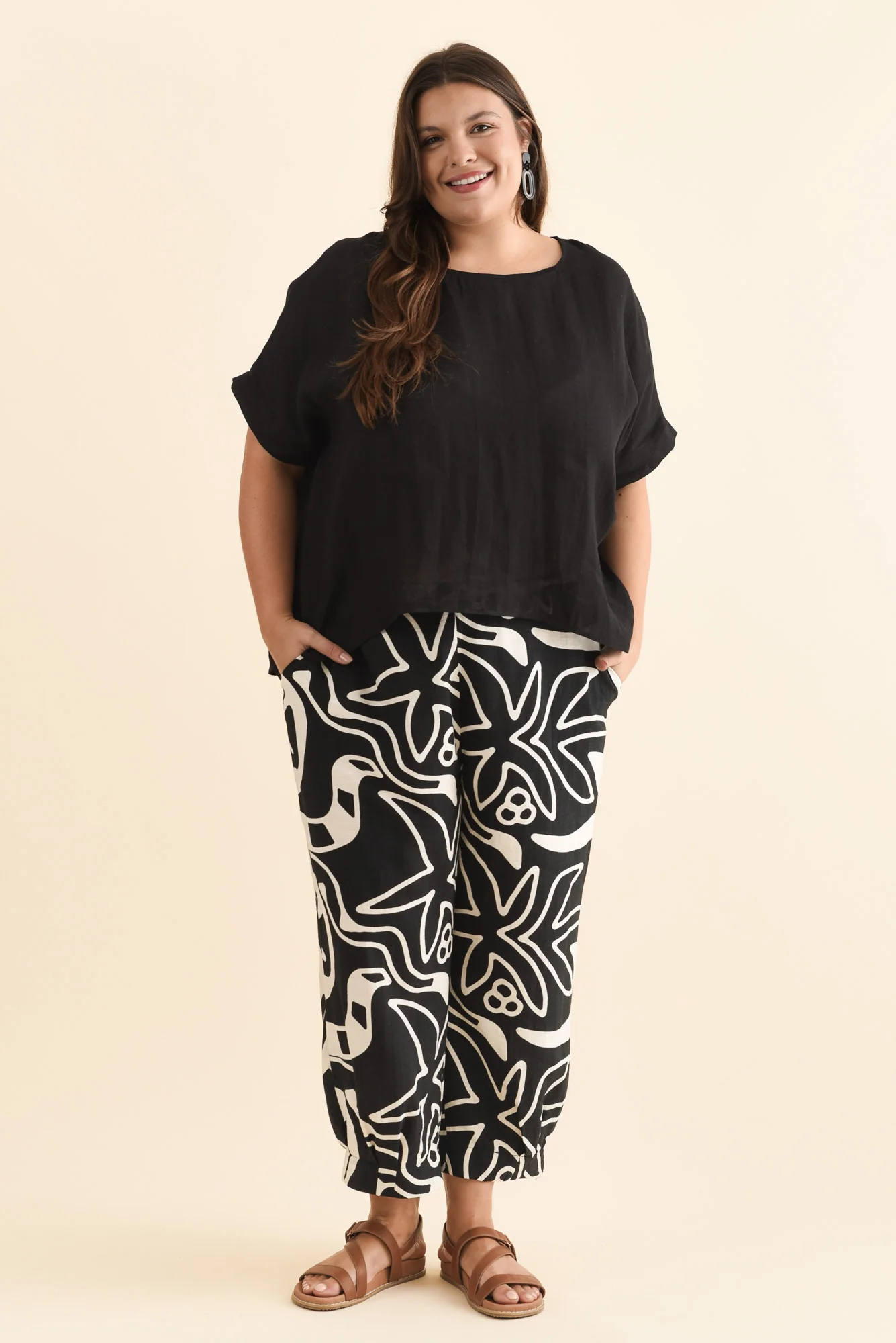 Chaya Black Linen Top - Image 13