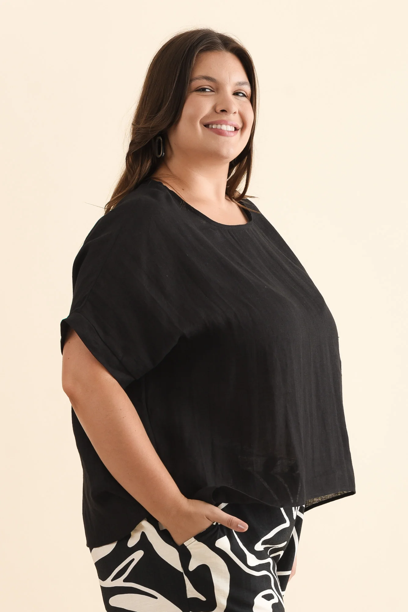 Chaya Black Linen Top - Image 14
