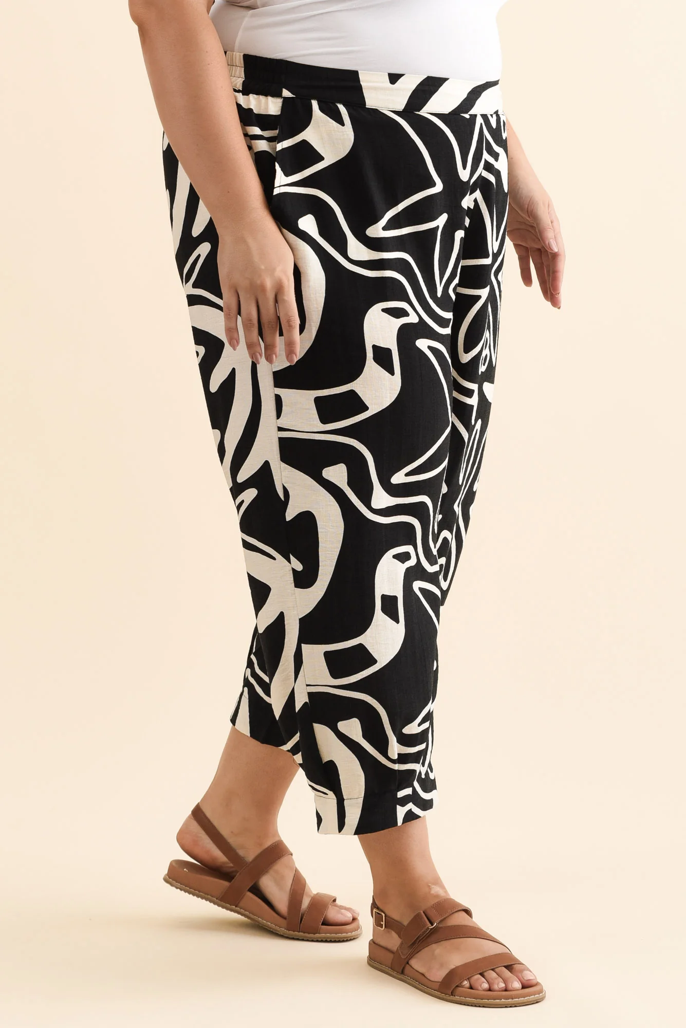 Hallie Black Palm Pocket Pants - Image 10