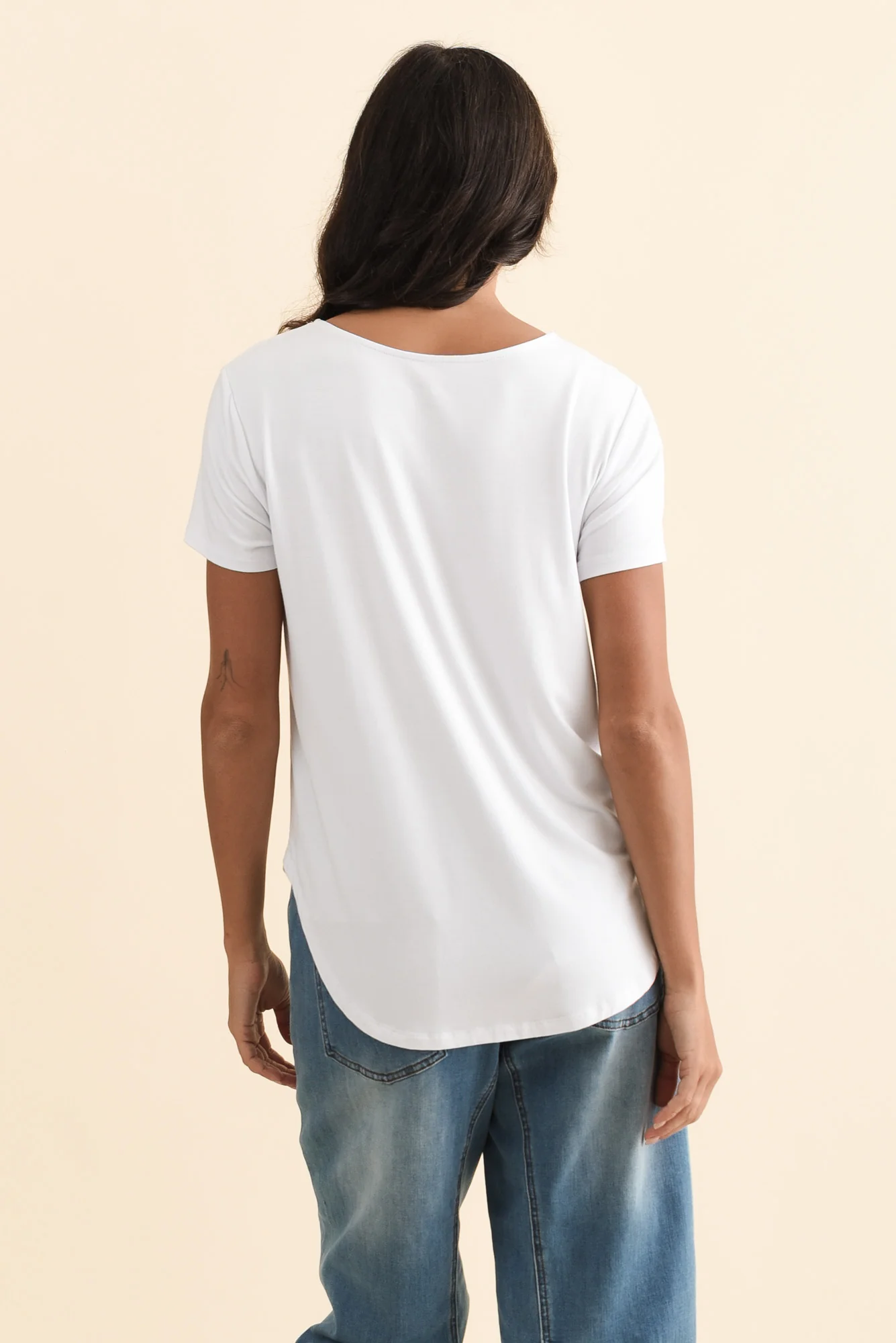 Janis White Bamboo Tee - Image 5
