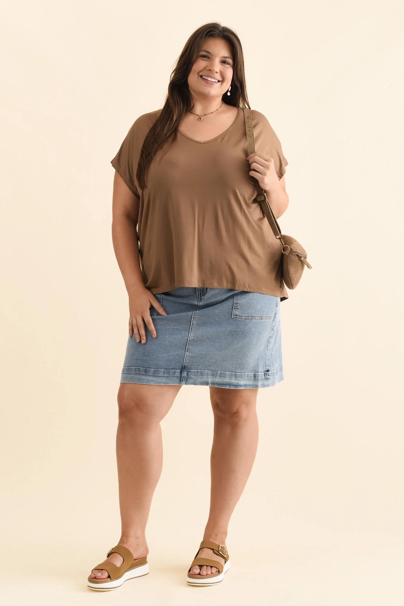 Jenner Mocha V Neck Tee - Image 9