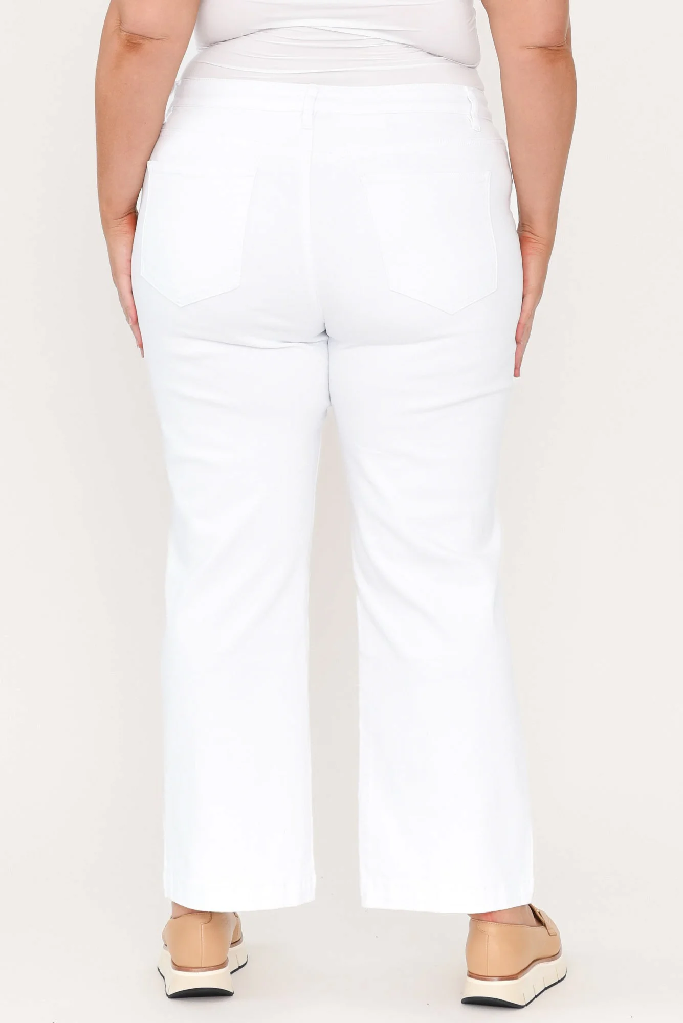 Retro White Wide Leg Jeans - Image 11