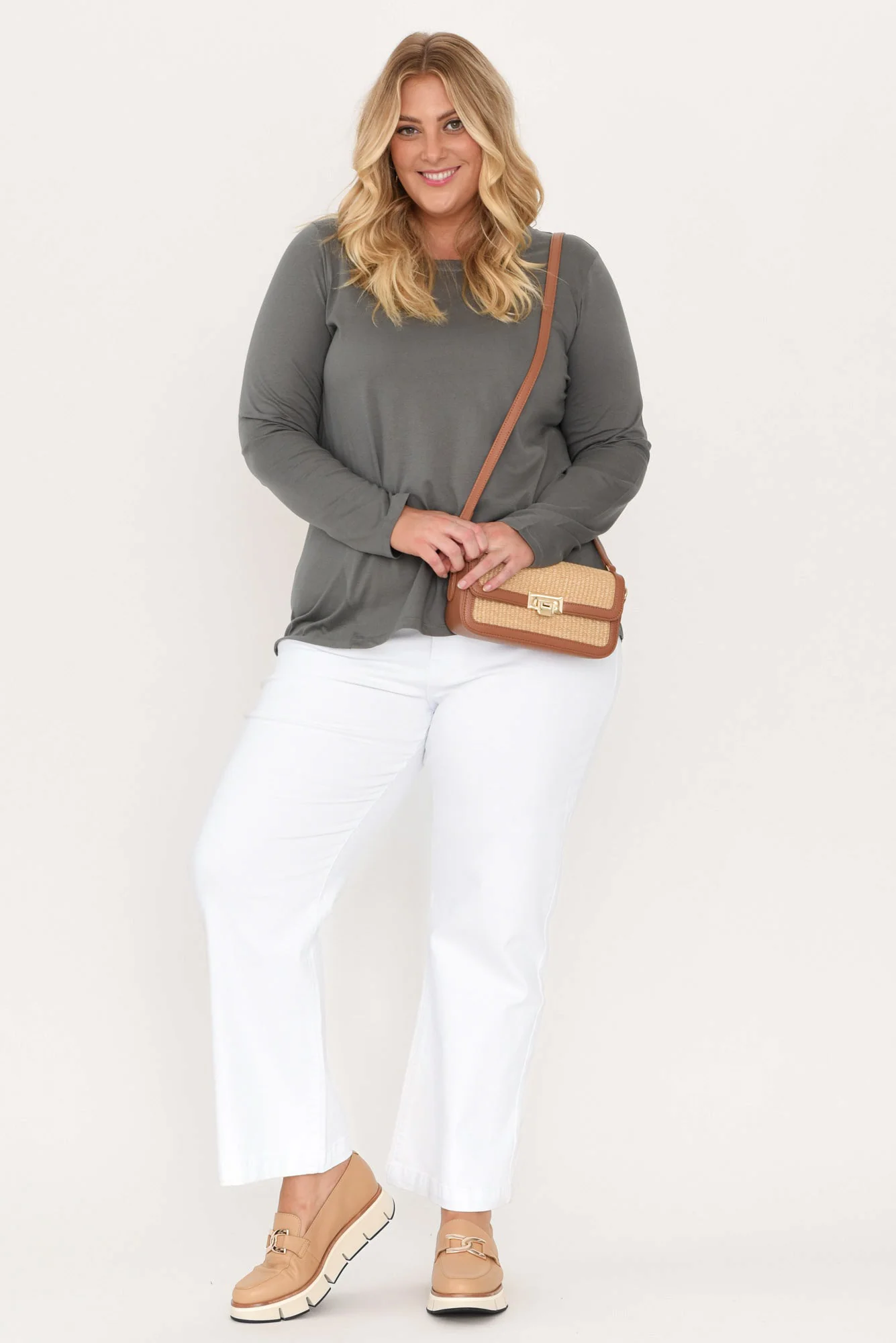 Retro White Wide Leg Jeans - Image 8