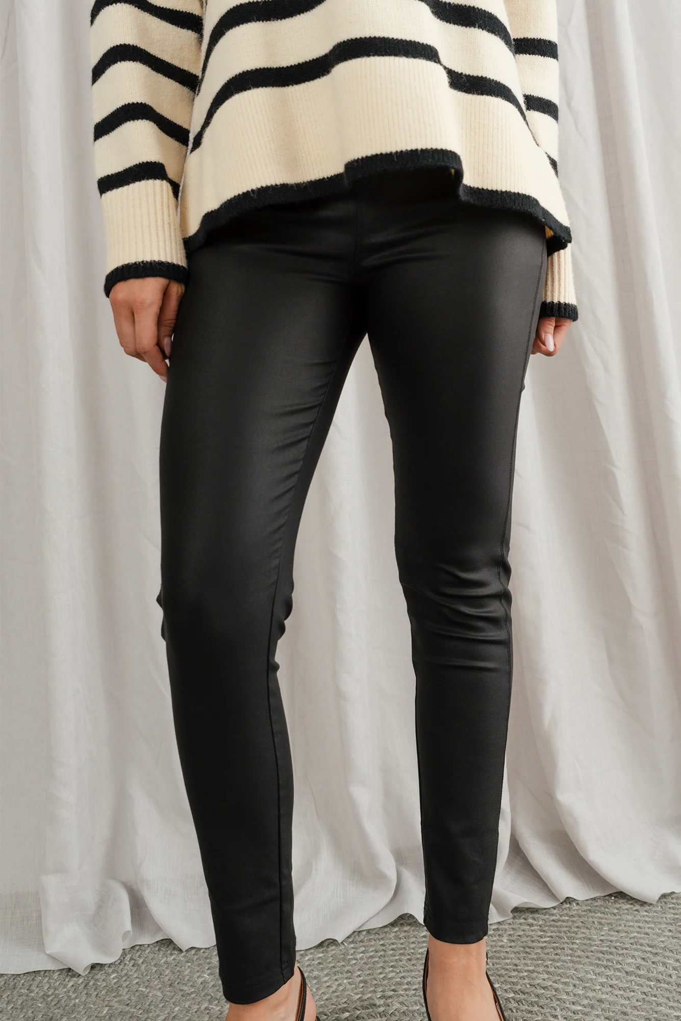 Sawyer Black Wet Look Pants - Image 8